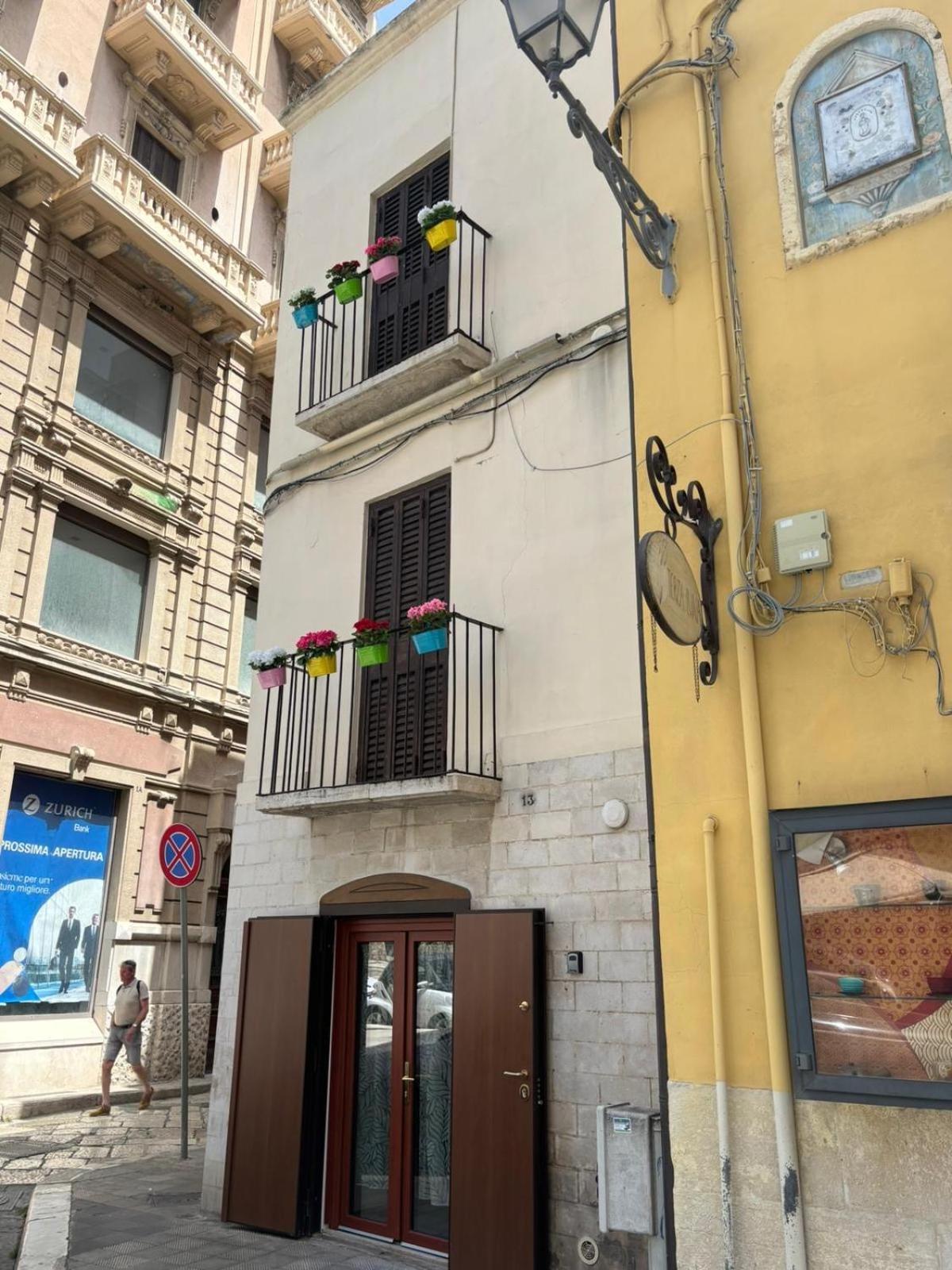 La Palazzina Dei Fiori Villa Bari Luaran gambar